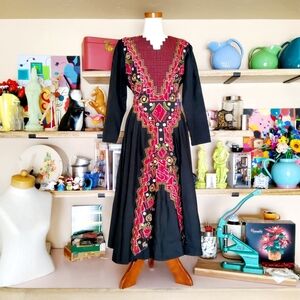 VNTG Ethnic Pakastani (?) Heavily Embellished Dress Shisha Mirrors OSFMany OOAK